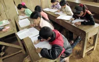 Quảng Trị trao học bổng “Tấm lòng quê hương tiếp sức đến trường” 