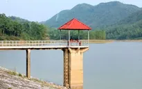 Nhiều hồ thủy điện xả nước chống hạn