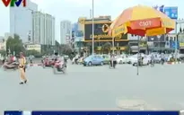 Cảm thông với Cảnh sát giao thông vất vả trong nắng nóng làm nhiệm vụ