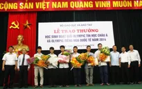 Trao bằng khen cho các học sinh xuất sắc trong kỳ thi Olympic