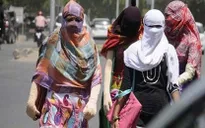 New Delhi ngột ngạt vì nắng nóng lịch sử