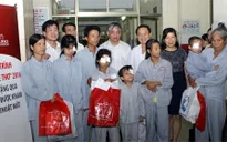 Thăm và tặng quà trẻ em phẫu thuật mắt tại bệnh viện Mắt Trung ương 