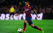 PSG chê Dani Alves quá già