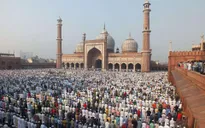Hàng triệu người Hồi giáo trên khắp thế giới kỷ niệm lễ Eid al-Fitr