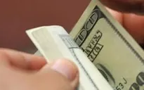 Có nên tăng tỷ giá USD?