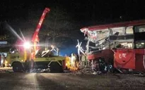 VIDEO: Tai nạn thảm khốc ở Khánh Hòa, 11 người chết