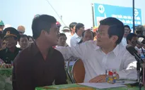 Chủ tịch nước thăm ngư dân huyện đảo Lý Sơn