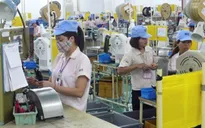 Đề xuất tăng lương tối thiểu: Mừng hay lo?