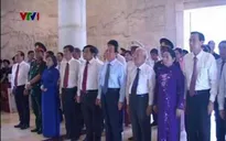 Dâng hương tưởng niệm Chủ tịch Hồ Chí Minh tại Cao Bằng