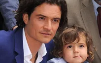 Orlando Bloom nhận Sao danh vọng cùng con trai