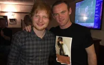 Rooney thể hiện tài lẻ ca hát sau thất bại derby Manchester
