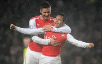 Chơi thiếu người, Arsenal vất vả giành thắng lợi