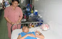 Nỗi day dứt của mẹ nhặt ve chai, con ung thư máu