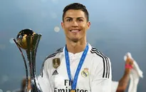 Ronaldo áp đảo Messi theo bầu chọn của báo Anh