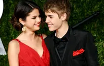 Justin sẽ giành lại Selena Gomez tại AMAs 2014?