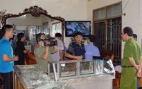 Băng cướp đi ôtô, dùng súng cướp tiệm vàng ở Hà Nam