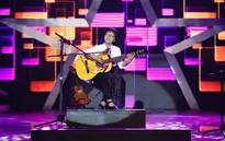 Cô giáo Huỳnh Mai bất ngờ bị GK Huy Tuấn “bỏ rơi”