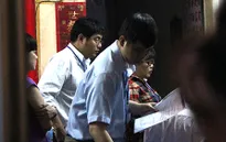 Sau kiểm tra "kín" Cty Cửu Hương, tiếp tục tìm 480 thùng thực phẩm chứa "dầu bẩn"