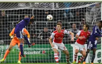 Arsenal không cùng đẳng cấp với Dortmund?