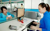 Lượng người đến ga mua vé tàu Tết giảm