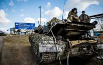 Nga phủ nhận đưa xe tăng vào Ukraine