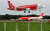 Singapore đưa máy dò dưới nước tìm kiếm máy bay AirAsia mất tích