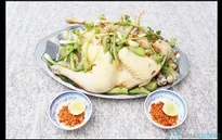 Gà hấp mướp hương - Đặc sản người Trà Vinh