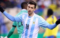 Argentina 2-1 Ecuador: Pastore tỏa sáng trong ngày vắng Messi