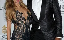 Drogba sánh bước bên kiều nữ Paris Hilton trên thảm đỏ Cannes