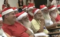 Học làm ông già Noel khó hơn... thi đại học tại Brazil