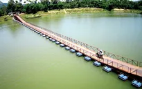 Điện Biên: Sử dụng cầu phao tạm thay thế cầu treo bị hỏng