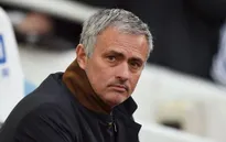 Chelsea phải đền bù bao nhiêu tiền nếu sa thải Mourinho?