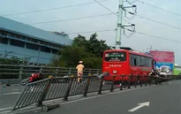 Tai nạn liên hoàn ở TP.HCM: Cháu bé 16 tháng tuổi đã tử vong