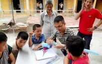 Trung thu ấm áp dành cho trẻ em nghèo cùng "Trăng sáng yêu thương"