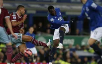 Giúp Everton thoát thua, Lukaku được "tâng lên mây xanh"