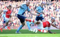 Thắng nhàn derby London, Arsenal xây chắc ngôi thứ 3