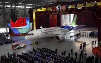 Trung Quốc ra mắt máy bay tự sản xuất; cạnh tranh với Boeing, Airbus
