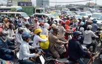 Ách tắc giao thông đường ra sân bay Tân Sơn Nhất