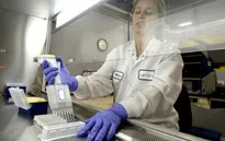 WHO chấp thuận xét nghiệm nhanh đầu tiên phát hiện virus Ebola
