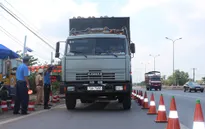 Bao giờ mới chấm dứt nạn xe quá tải?