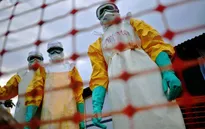 Sierra Leone đóng cửa quốc gia để đối phó với Ebola