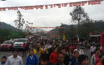Hàng vạn người đổ về khai hội Yên Tử