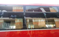 Tái diễn tình trạng ném đá xe khách