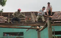 Quảng Bình: Lốc xoáy làm tốc mái hàng chục ngôi nhà