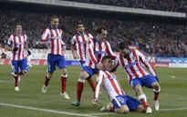 Atletico Madrid 2 - 0 Real Madrid: Kền Kền trắng bị “làm lông”