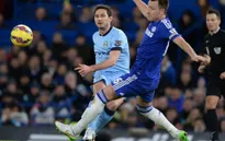 Chủ động hòa Man City, Chelsea vững chắc ngôi đầu