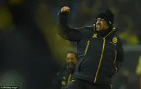 HLV Jurgen Klopp nhảy cẫng ăn mừng Dortmund “thoát hiểm”