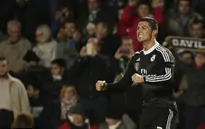 Ronaldo săn bàn xuất sắc thứ 3 lịch sử Real Madrid