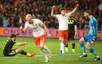 Hà Lan 2-0 Tây Ban Nha: Nợ nần chồng chất