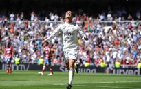 Ghi 5 bàn vào lưới Granada, Ronaldo đã phá được những kỷ lục gì?